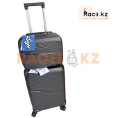 Чемодан T.Partner 20 черный с бьюти кейсом